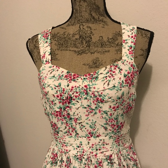 LC Lauren Conrad Ivory Floral Mini Dress 6 - Picture 4 of 5